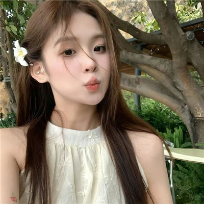 简短英文女生