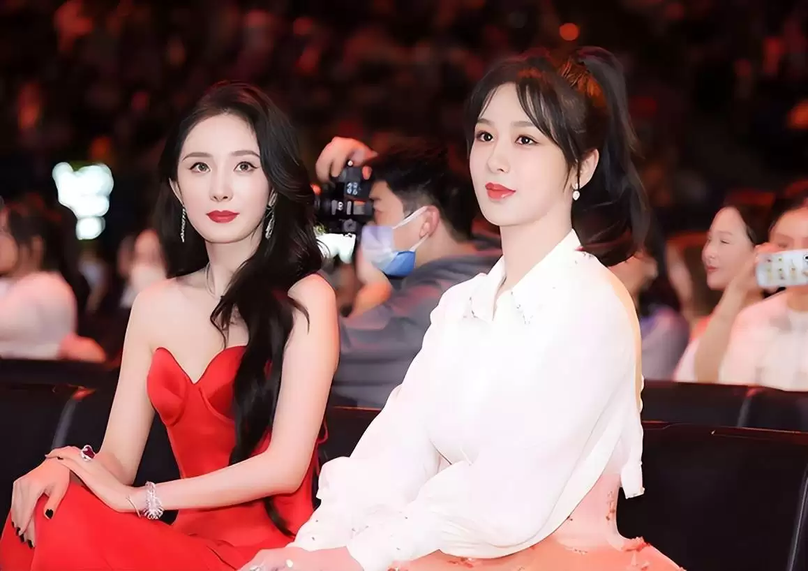 白玉兰奖竞争激烈！杨紫提前造势，和杨幂争视后，赵丽颖掉提