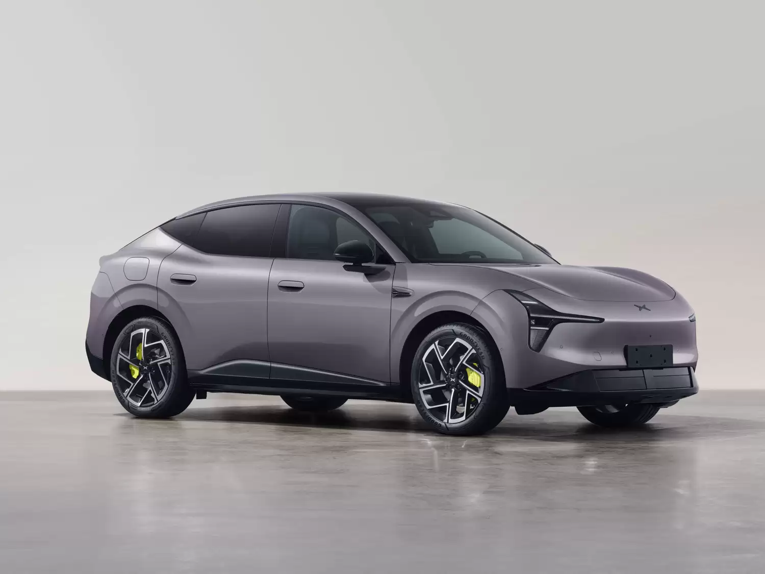 MONA系列首款SUV，小鹏L03罗兰紫色实车曝光