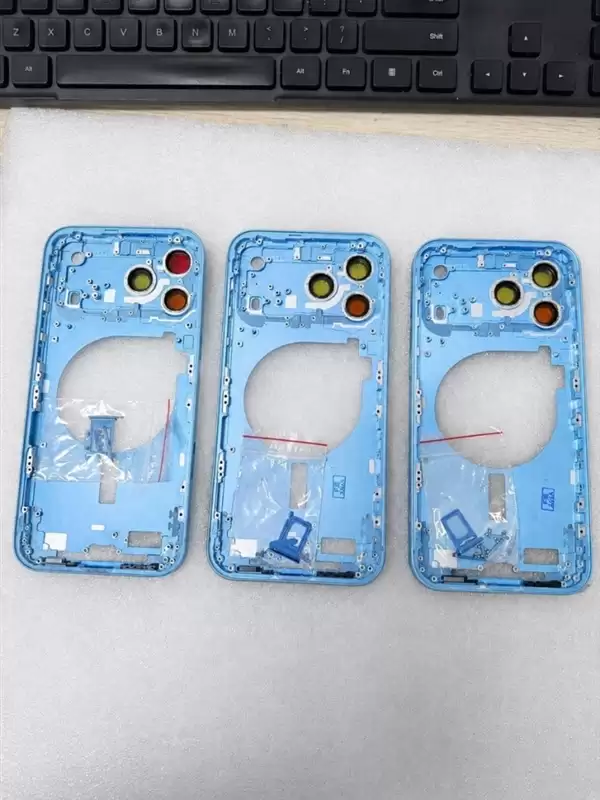 苹果iPhone 18 Pro Max机身亮相:实锤浅蓝、深红新配色