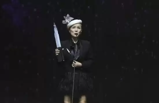 前港姐吴文忻乳癌复发离世 曾参演《功夫足球》等作