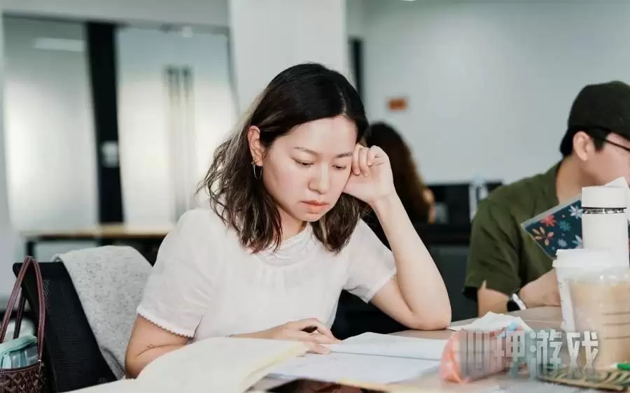 见反转更见人性，李宗翰主演悬疑话剧邀请观众沉浸式入局