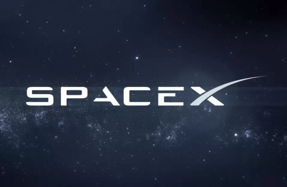 SpaceX展示纤薄AI设备原型，深度整合xAI技术并对标OpenAI