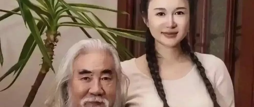 看完张纪中全家福，男人们该去加班了！
