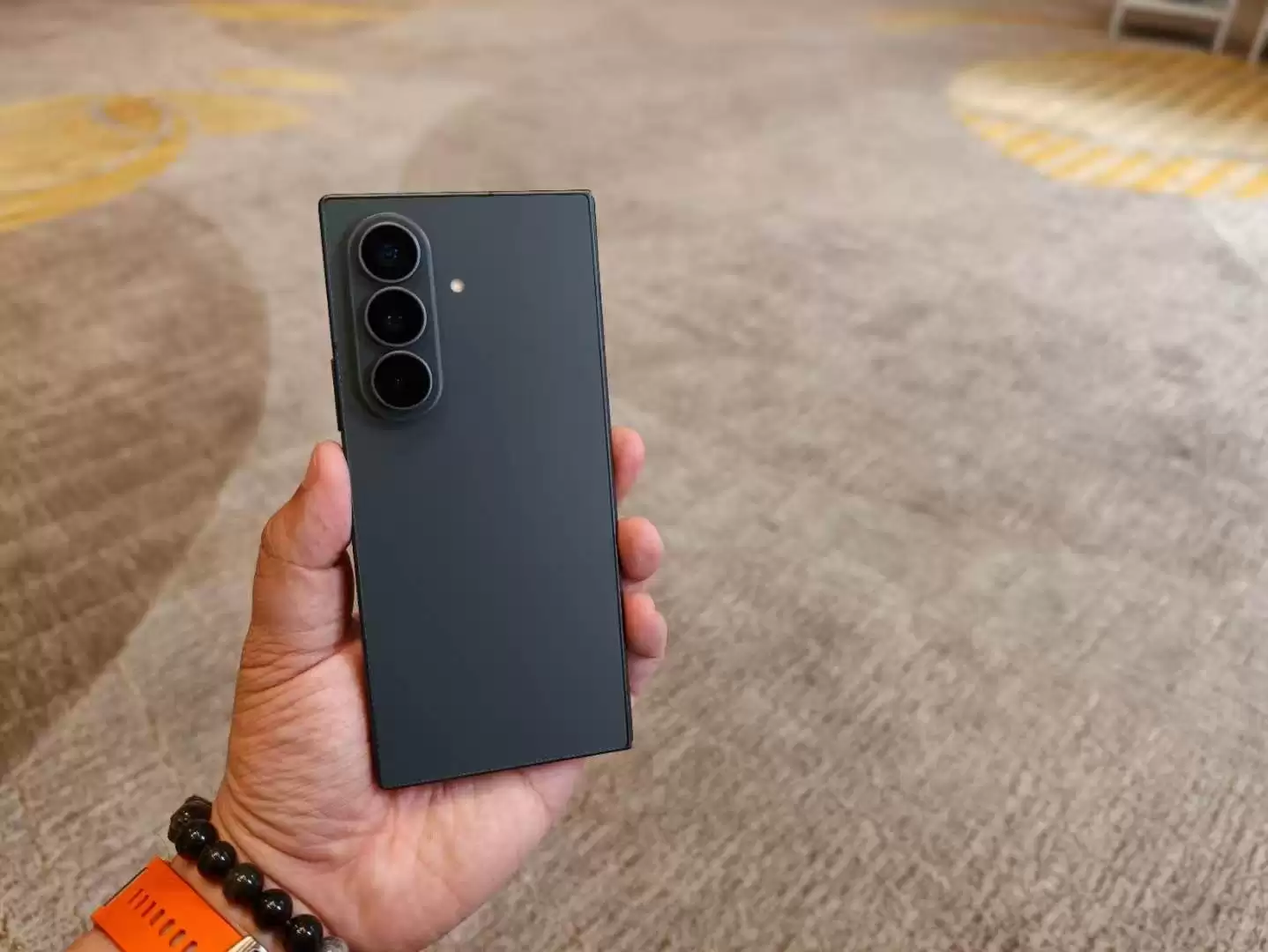 三款不同形态折叠屏！三星Galaxy Z Fold8 Ultra、Z Fold8及Z Flip8正式发布