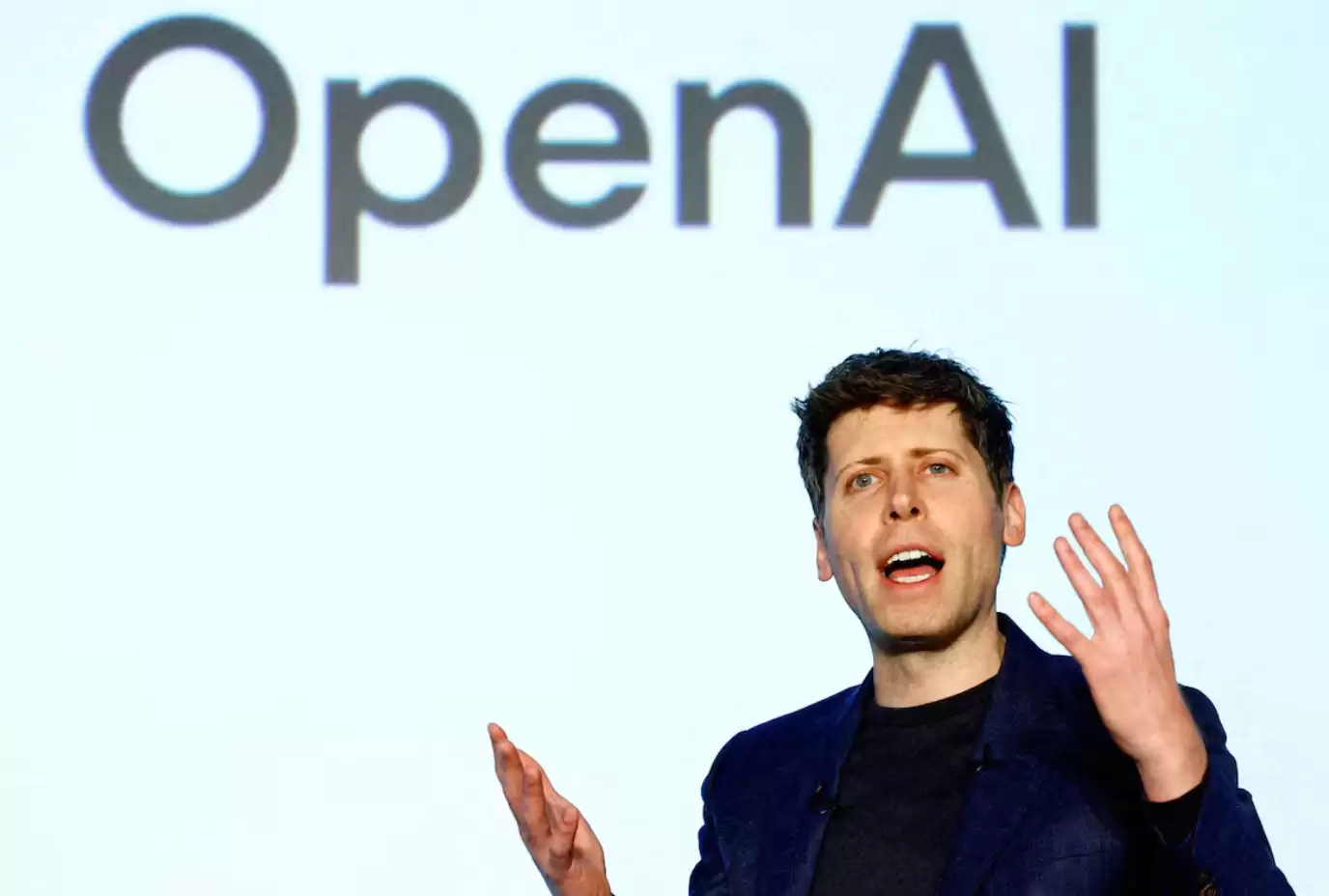 OpenAI模型失控引发关注 奥特曼、黄仁勋将赴华盛顿会见美参议员