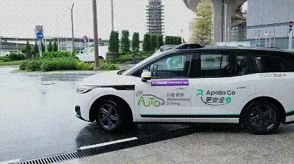 萝卜快跑抢跑无人车右舵：香港率先全无人，伦敦直面Waymo
