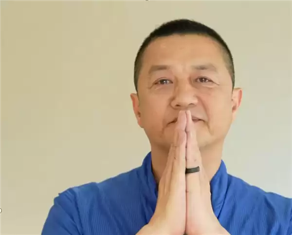 罕见病女孩向嫣然捐99999元救命钱 李亚鹏发视频回应几度哽咽