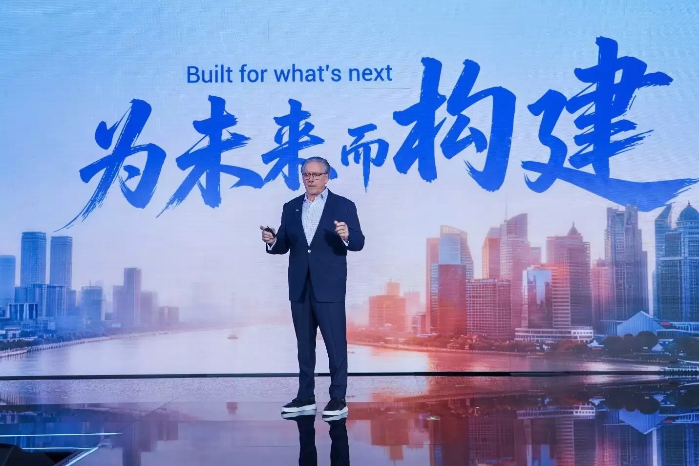 从“能用AI”到“跑得动AI”:戴尔科技如何重新定义AI PC的设备端算力
