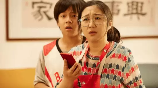 傅首尔新片被《牛来》暴打！投资5千万 票房2600块