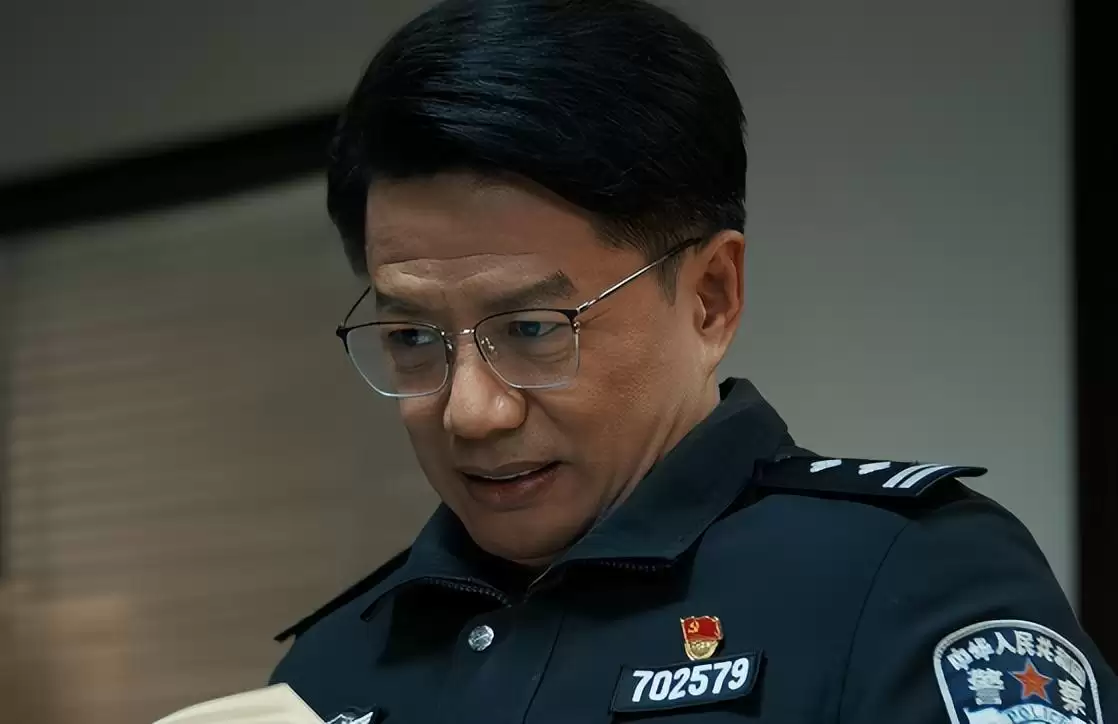 空降3集收视爆开！口碑炸裂，段奕宏一出手，又是公安剧黑马