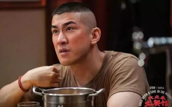 完全复刻2003年美军装备！《欢迎来龙餐馆》凭什么震惊军迷圈？｜军武电影