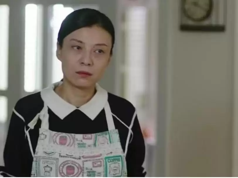 《我的前半生》为啥凌玲上位后给罗子君保姆亚琴加薪，她还要辞职