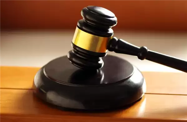 乘客开门杀致人死亡 网约车司机被判刑一年三个月