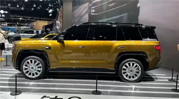 6座大型SUV！方程豹钛9成都车展首发：续航超2300公里