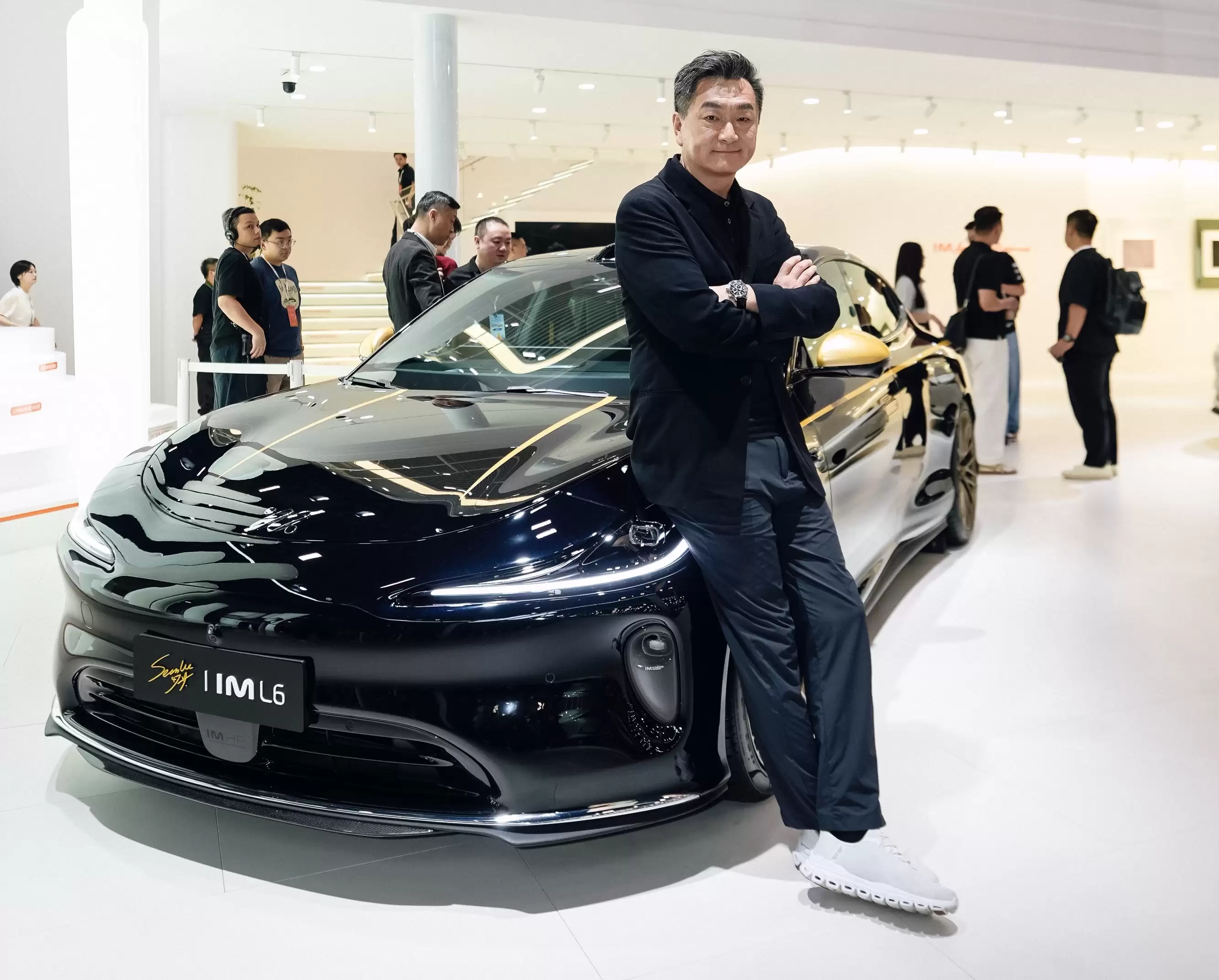 智己发布“NEXT·2028”战略：全系标配全线控底盘，全新LS6定档9月